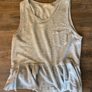 Light gray tank